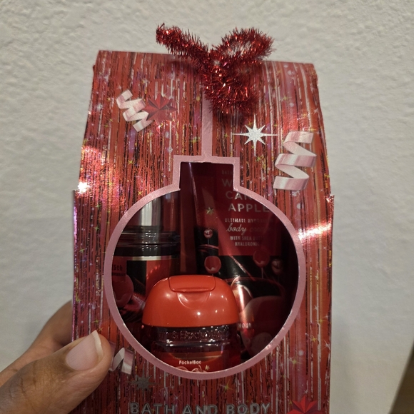 Bath & Body Works Red Candy Apple Self Care Set - Picture 4 of 4
